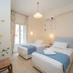 Paradise House Apart2, 5min Walking Distance To Center Apartman