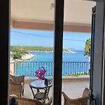 Paradise House Apart2, 5min Walking Distance To Center Apartment *