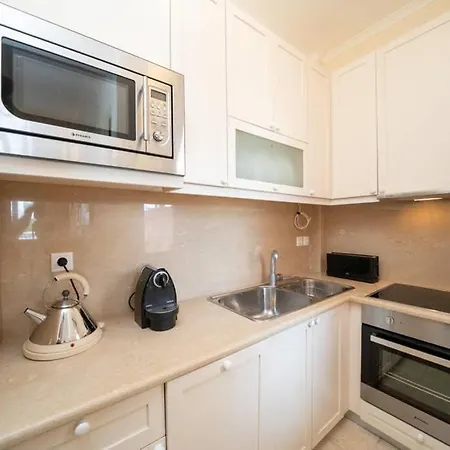 Paradise House Apart2, 5min Walking Distance To Center Διαμέρισμα *